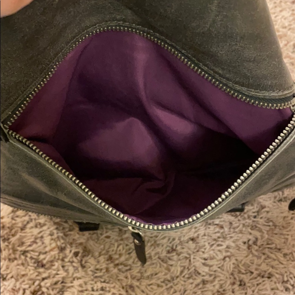 Tano Gray Foldable Leather Crossbody - Picture 5 of 6